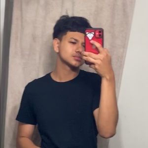 Meet your Posher, Emilio